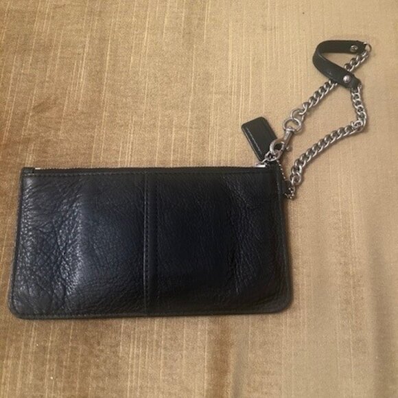 NWOT Coach Black Pebbled Leather Wristlet - Picture 2 of 4